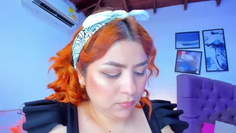 Snapshot of queengrett chatting on 10.28.25 Queen online show from 10.28.25