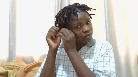 Snapshot of queenkesha chatting on 12.16.25 queenkesha online show from 12.16.25