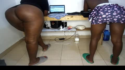 Nina online show from 04.04.26