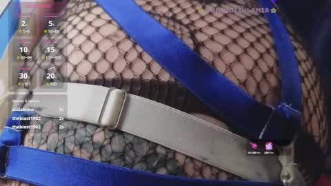 Snapshot of queenlamia chatting on 01.18.25  Taurus online show from 01.18.25