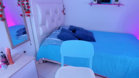 Andrea  online show from 12.18.25