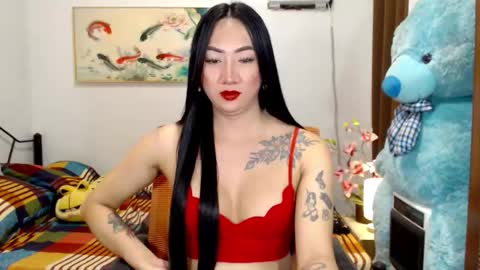 QUEEN online show from 12.01.25