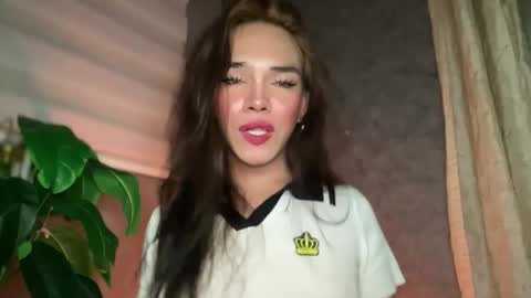 Snapshot of queenn_xxx chatting on 10.01.25 QUEEN online show from 10.01.25