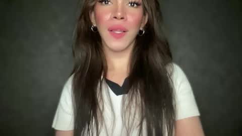 Snapshot of queenn_xxx chatting on 10.26.25 QUEEN online show from 10.26.25