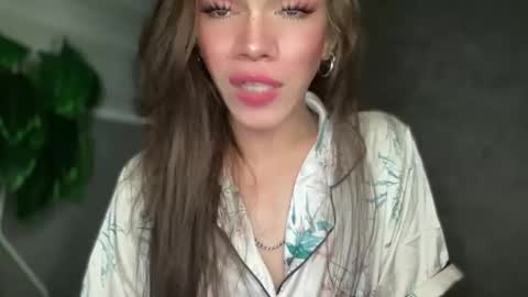 QUEEN online show from 12.14.25