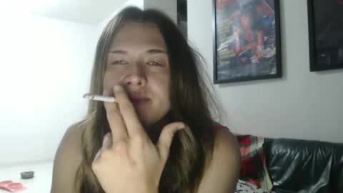Snapshot of queennicky88 chatting on 01.05.25 Nico online show from 01.05.25