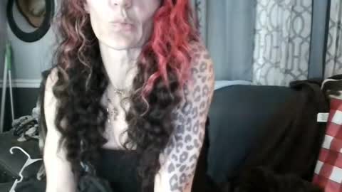 IG Juuicy  IGGE Gezzzy   online show from 07.18.26