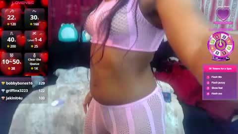 QueenOfHearts online show from 03.01.25