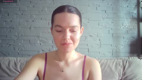 QueenOfModels online show from 04.03.26