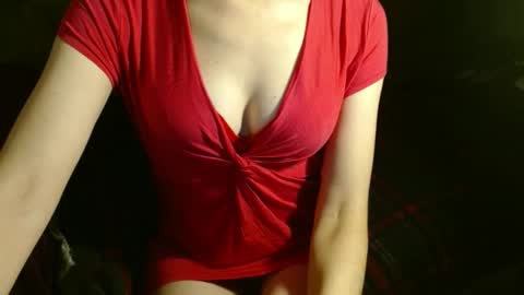 queenoftenderness online show from 02.18.25