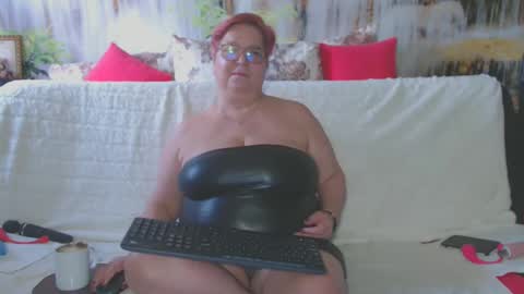 Snapshot of queenpammy chatting on 01.30.25 QueenPammy online show from 01.30.25