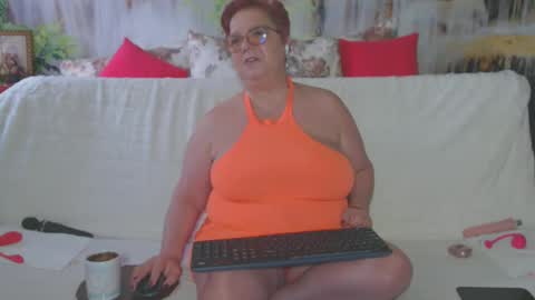 Snapshot of queenpammy chatting on 02.05.25 QueenPammy online show from 02.05.25