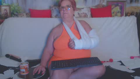 Snapshot of queenpammy chatting on 02.27.25 QueenPammy online show from 02.27.25