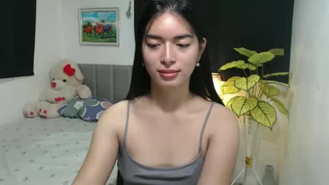 Snapshot of queenpinay69 chatting on 10.06.25 QueenPinay69 online show from 10.06.25