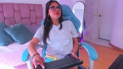 Rose online show from 10.30.25