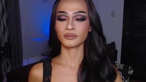 Snapshot of queenvalentinats chatting on 11.05.25 ValentinaMoone online show from 11.05.25