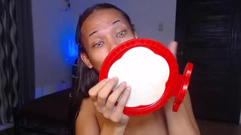 Snapshot of queenvalentinats chatting on 11.10.25 ValentinaMoone online show from 11.10.25