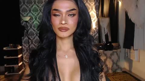 Snapshot of queenvalentinats chatting on 03.25.26 ValentinaMoone online show from 03.25.26