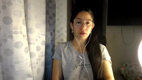 Snapshot of queenvictoria2023 chatting on 06.17.26 Paola online show from 06.17.26