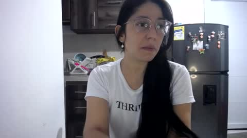 Snapshot of queenvictoria2023 chatting on 07.23.26 Paola online show from 07.23.26