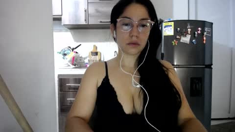 Snapshot of queenvictoria2023 chatting on 07.26.26 Paola online show from 07.26.26