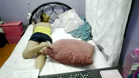 quelly40 online show from 10.17.25