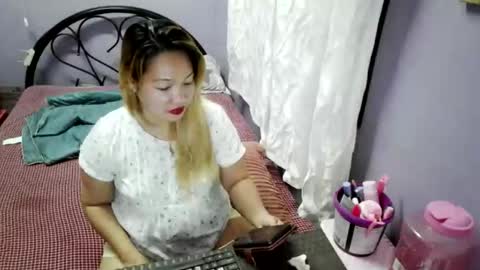 quelly40 online show from 10.28.25