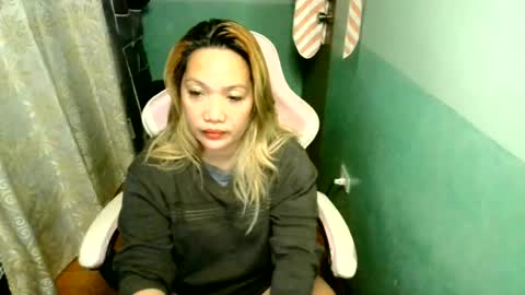 Snapshot of quelly40 chatting on 08.05.26 quelly40 online show from 08.05.26