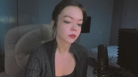 Snapshot of quietluxury chatting on 02.04.26 quietluxury online show from 02.04.26