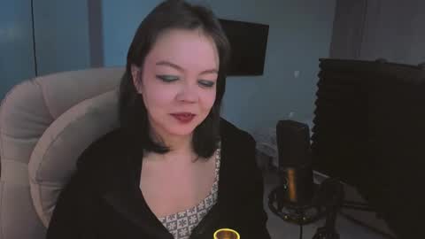 Snapshot of quietluxury chatting on 02.21.26 quietluxury online show from 02.21.26