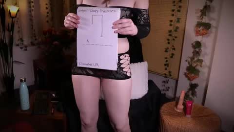 QuinnMonroe online show from 12.04.24