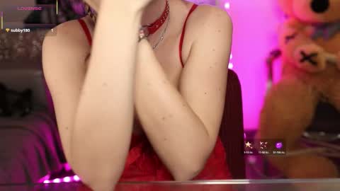 Nova Hollis online show from 03.26.26