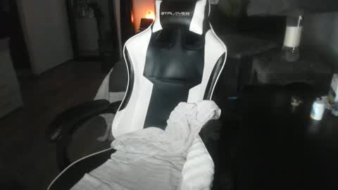 Snapshot of qwert4206 chatting on 02.21.26 qwert4206 online show from 02.21.26