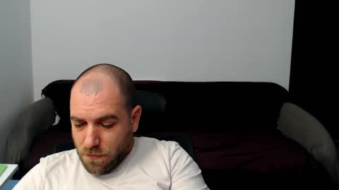 R0bila online show from 10.28.25