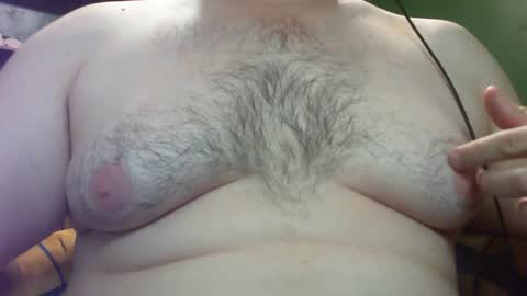 Snapshot of r3alon chatting on 02.12.25 Re-on online show from 02.12.25