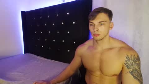 Snapshot of r9dima1998 chatting on 01.12.25 Dmitry online show from 01.12.25