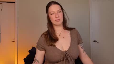 Snapshot of rach_oneill chatting on 06.20.26 Rach ONeill online show from 06.20.26