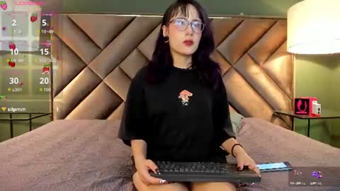 Snapshot of rache_roth chatting on 06.13.26 Rachel online show from 06.13.26