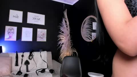 Snapshot of rachel_es chatting on 05.30.26 RACHEL ES online show from 05.30.26