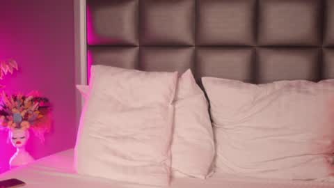 Snapshot of rachel_quinn_ chatting on 01.12.25 rachel_quinn_ online show from 01.12.25