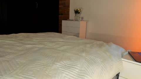 Sherryl online show from 04.10.26