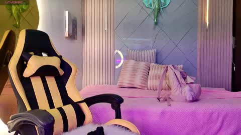 Snapshot of rachel_rivera99 chatting on 09.28.25 rachel_rivera99 online show from 09.28.25