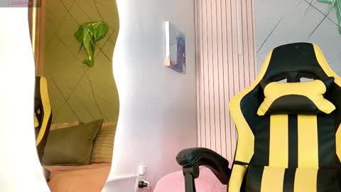 Snapshot of rachel_rivera99 chatting on 10.04.25 rachel_rivera99 online show from 10.04.25