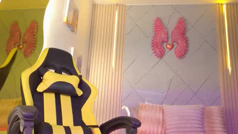 Snapshot of rachel_rivera99 chatting on 10.21.25 rachel_rivera99 online show from 10.21.25