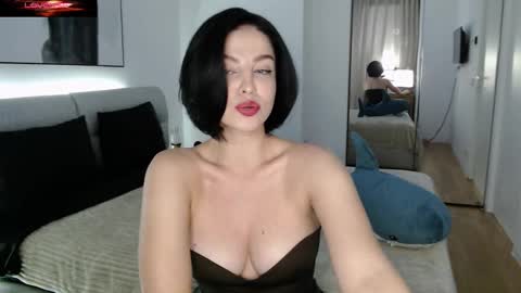 Snapshot of rachelcamp chatting on 10.01.25 Call me Miss. online show from 10.01.25