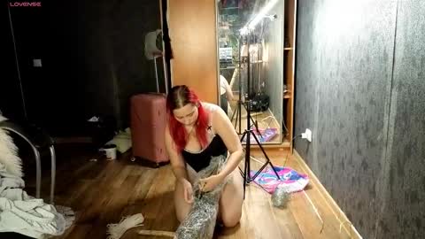 Snapshot of rachelpirce chatting on 11.05.25 Rachel online show from 11.05.25