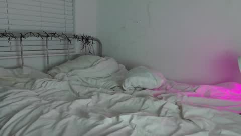 Snapshot of rachelxyung chatting on 12.24.24 Rachel Yung online show from 12.24.24