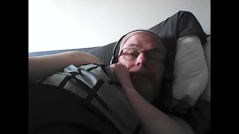 Snapshot of rader50 chatting on 04.05.26 rader50 online show from 04.05.26