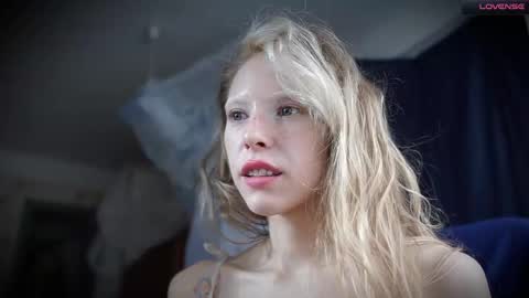 Snapshot of radiant_ada chatting on 10.10.25 ada online show from 10.10.25