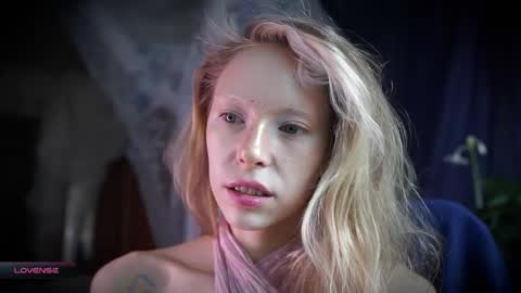 Snapshot of radiant_ada chatting on 10.27.25 ada online show from 10.27.25